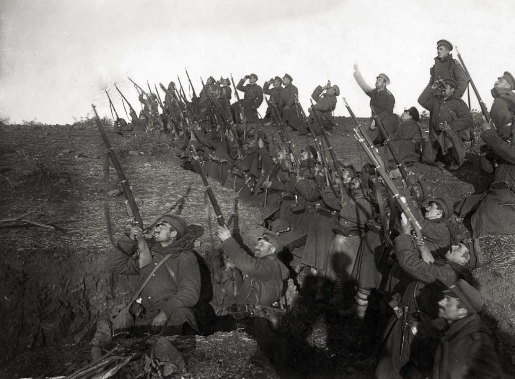 Bulgarian soldiers in position to fire against an incoming airplane, World War I. (wiki)